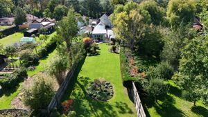 Photo 3- click for photo gallery